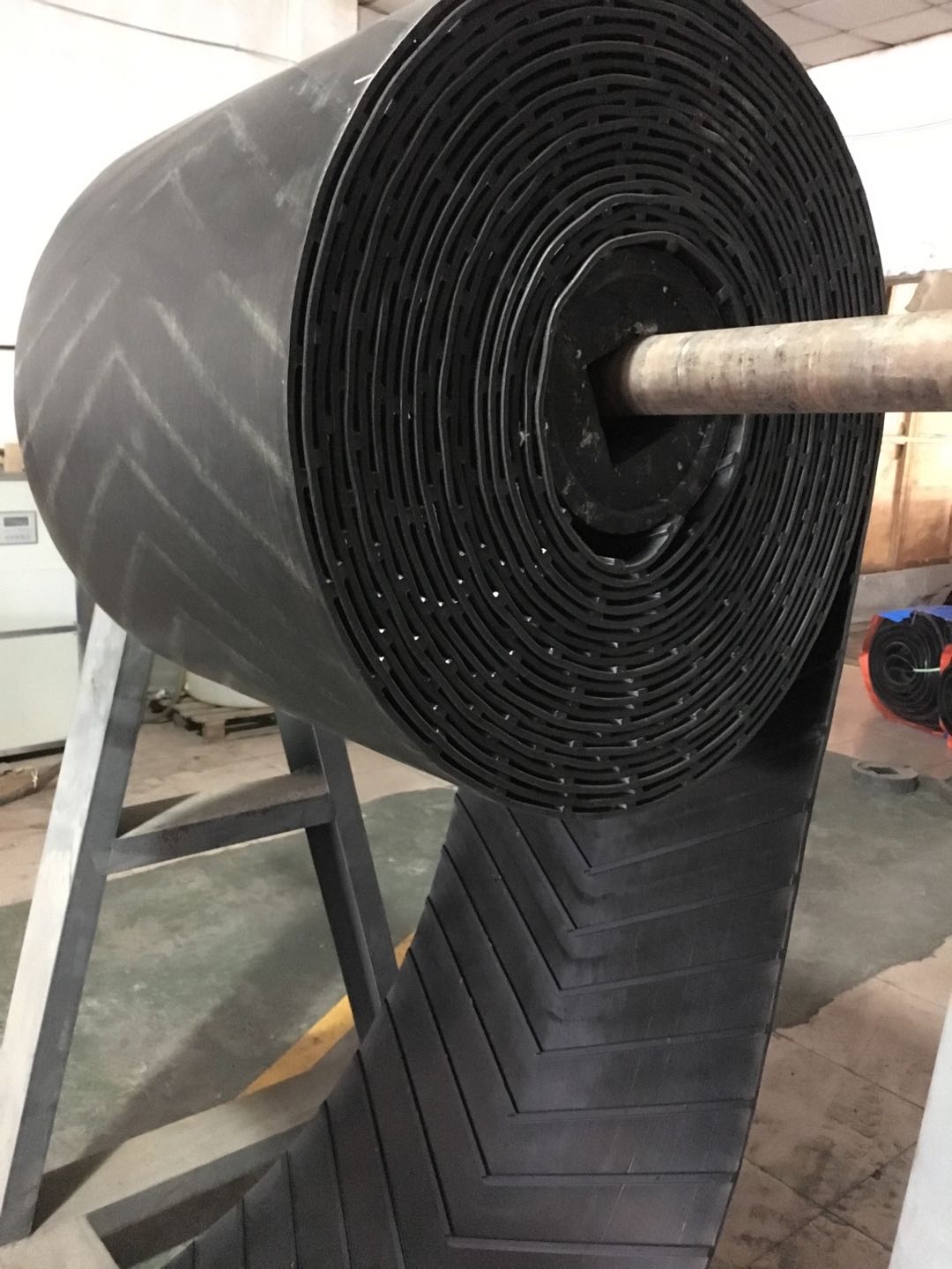 花纹输送带如何安装？